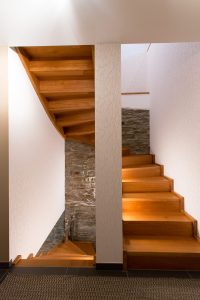 Treppe Wohnen Konzeptsaal Schreinerei Vianden Luxemburg Einfamilienhaus