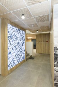 Arbeiten Büro Wandverkleidung Trennwand Konzeptsaal Schreinerei Luxembourg