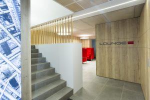 Arbeiten Büro Wandverkleidung Trennwand Konzeptsaal Schreinerei Luxembourg