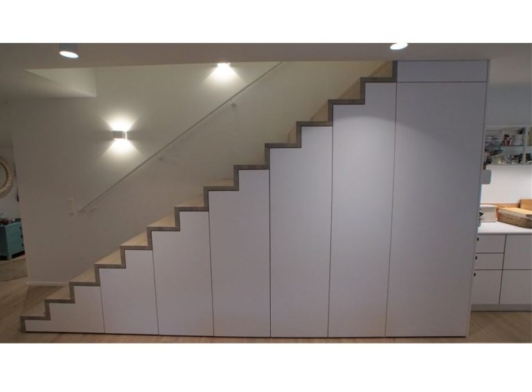 Treppe Treppenmöbel Schrank Konzeptsaal Schreinerei Luxembourg