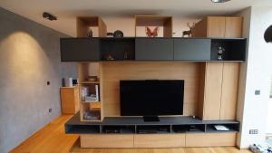 TV-Möbel Holz schwarz Konzeptsaal Schreinerei Luxembourg